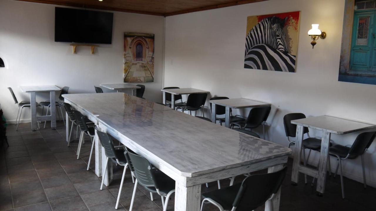 The Bay Inn Port Elizabeth Exterior photo