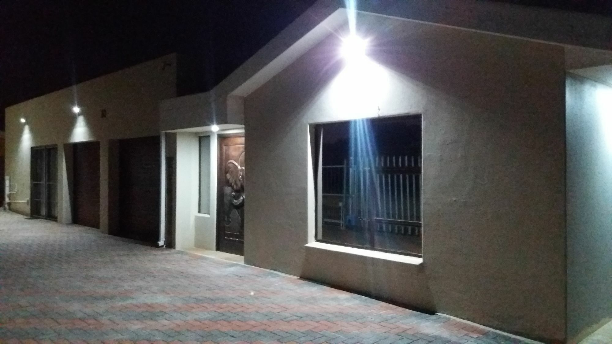 The Bay Inn Port Elizabeth Exterior photo